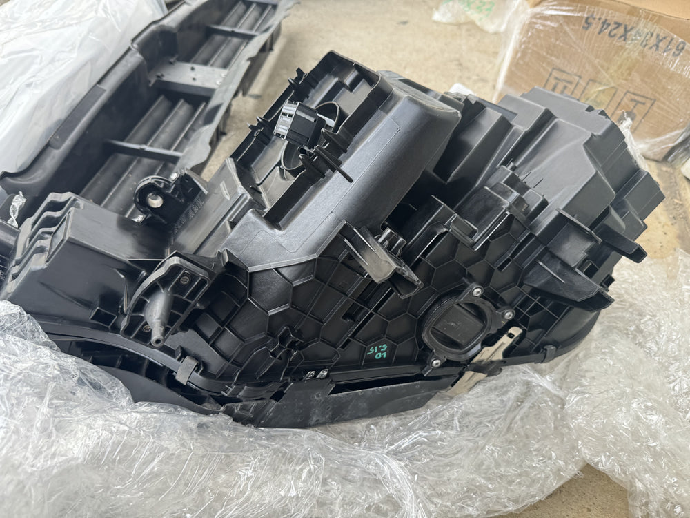 Genuine G07 X7 Head Light (Right Hand Side) LE16A6393