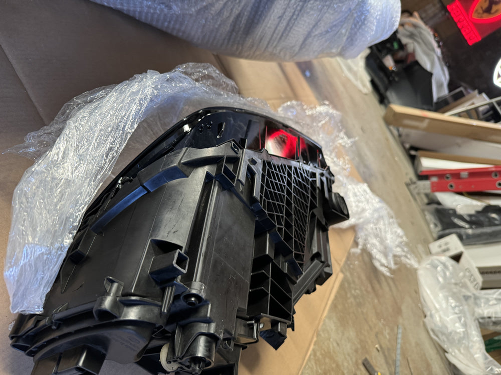 Genuine Audi Q7 SQ7 Head Light LED - 4M (Right Hand Side) 4m0941034