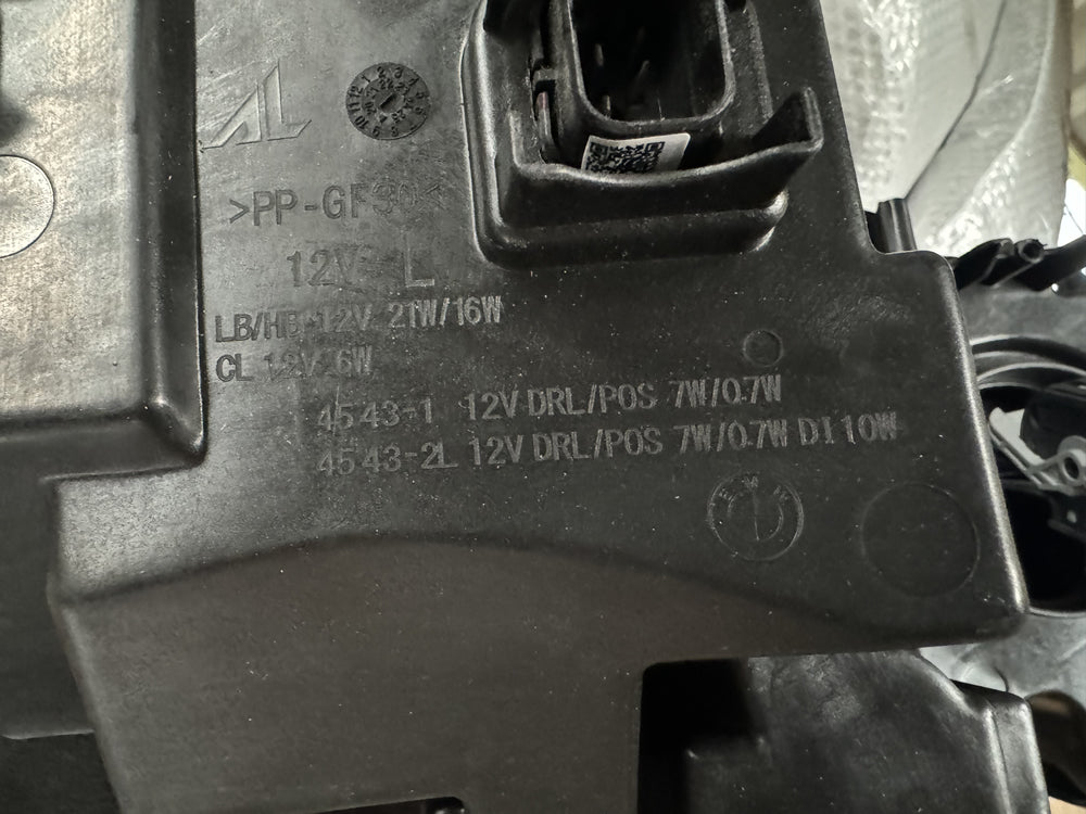 Genuine G20 G21 3 Series Head Light (Left) 11873610