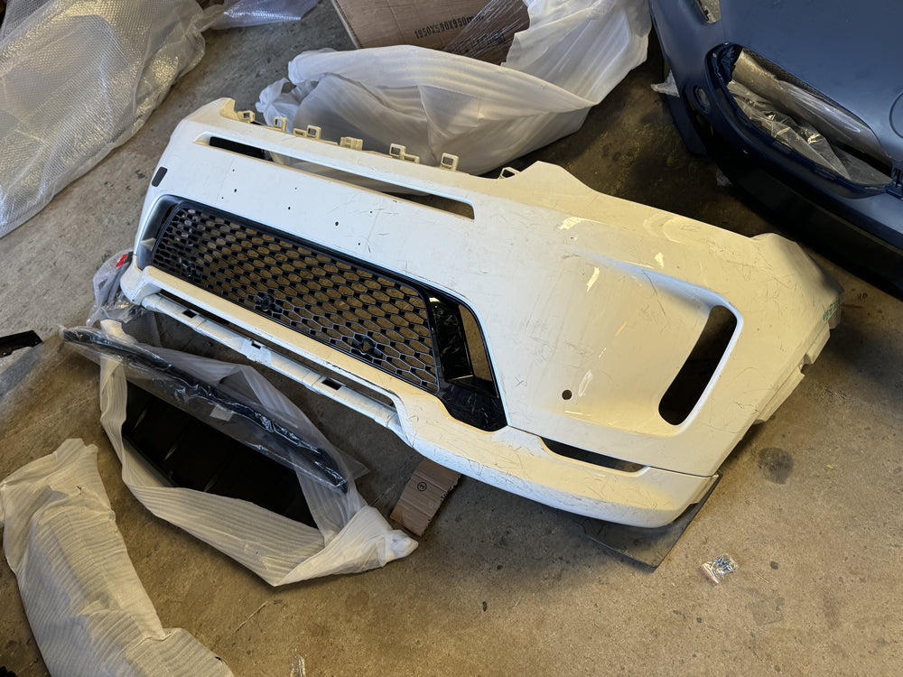 Genuine Front Bumper Bar - Genuine Front Bumper Bar - Land Rover Discovery Sport P250 R Dynamic SE L550