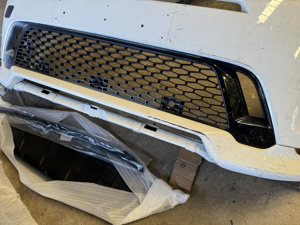 Genuine Front Bumper Bar - Genuine Front Bumper Bar - Land Rover Discovery Sport P250 R Dynamic SE L550