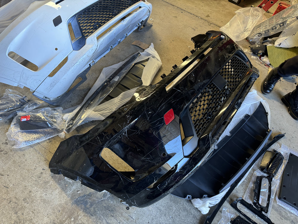 Genuine Complete Front Bumper Bar - Land Rover Discovery Sport L550 R250 SE R Dynamic