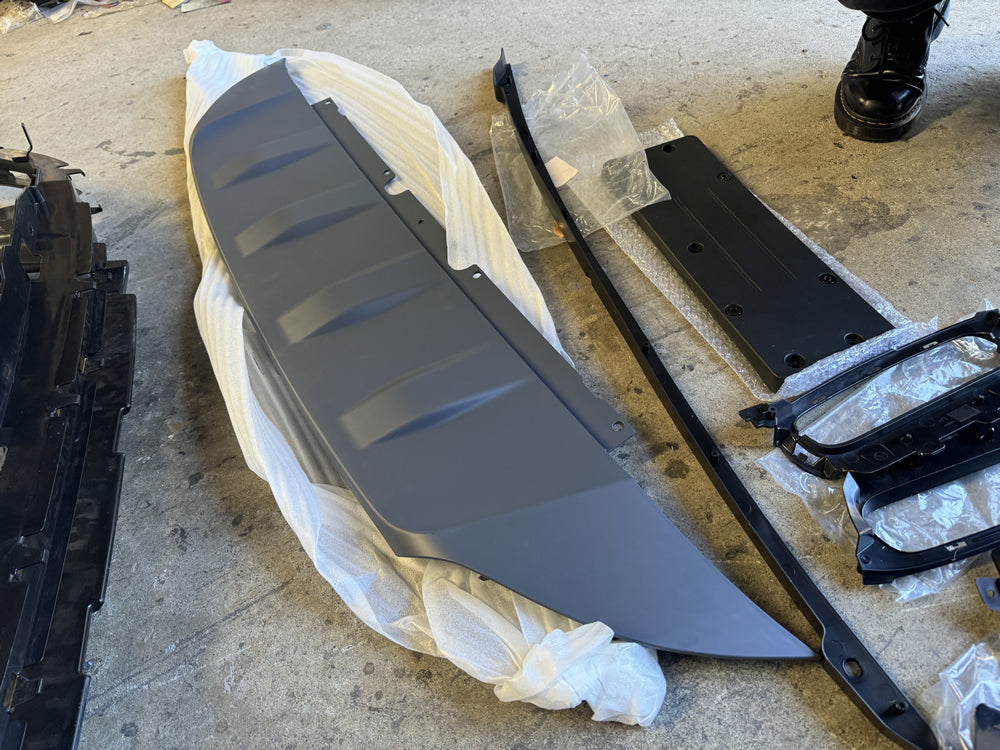 Genuine Complete Front Bumper Bar - Land Rover Discovery Sport L550 R250 SE R Dynamic