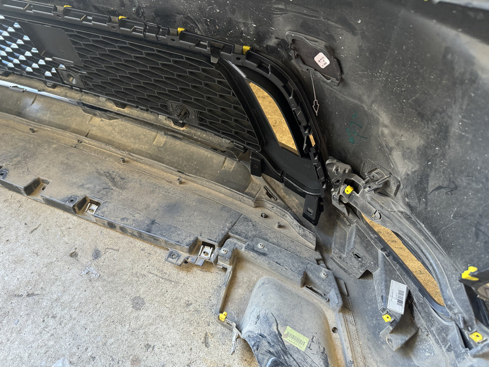 Genuine Complete Front Bumper Bar - Land Rover Discovery Sport L550 R250 SE R Dynamic