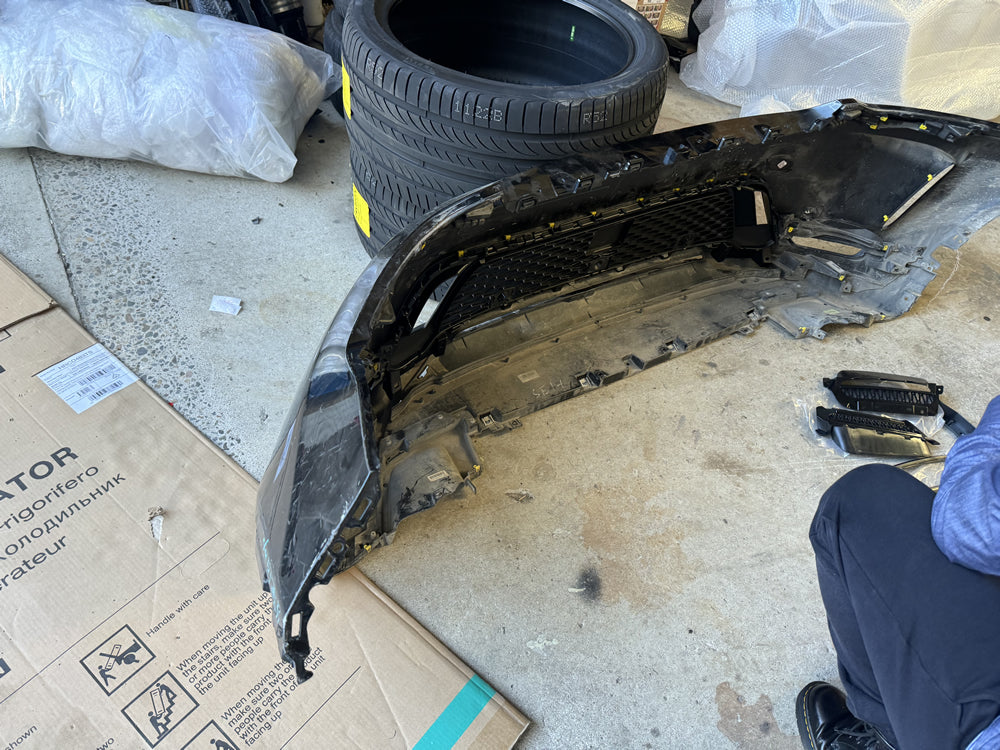 Genuine Complete Front Bumper Bar - Land Rover Discovery Sport L550 R250 SE R Dynamic