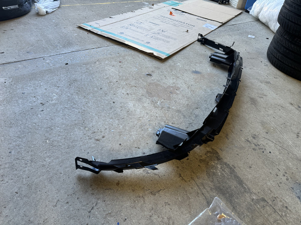 Genuine Complete Front Bumper Bar - Land Rover Discovery Sport L550 R250 SE R Dynamic
