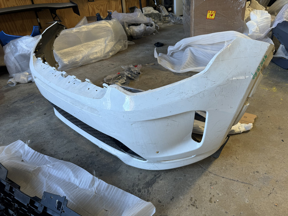 Genuine Front Bumper Bar - Genuine Front Bumper Bar - Land Rover Discovery Sport P250 R Dynamic SE L550