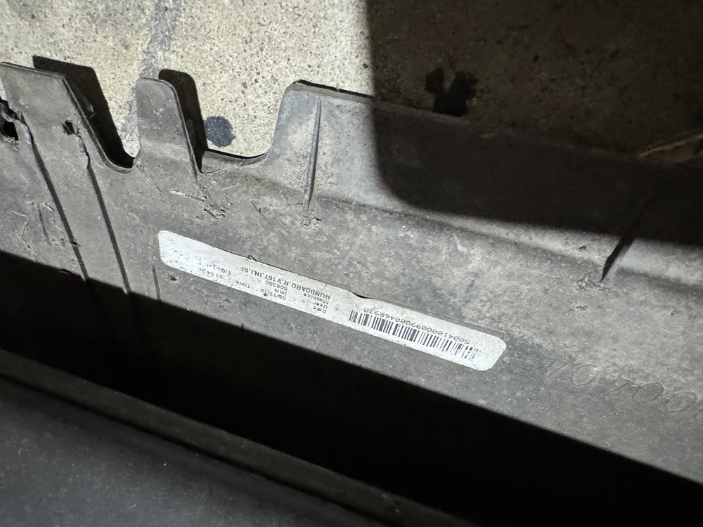 Genuine Side Step - V167 GLE Wagon (Left or Right)