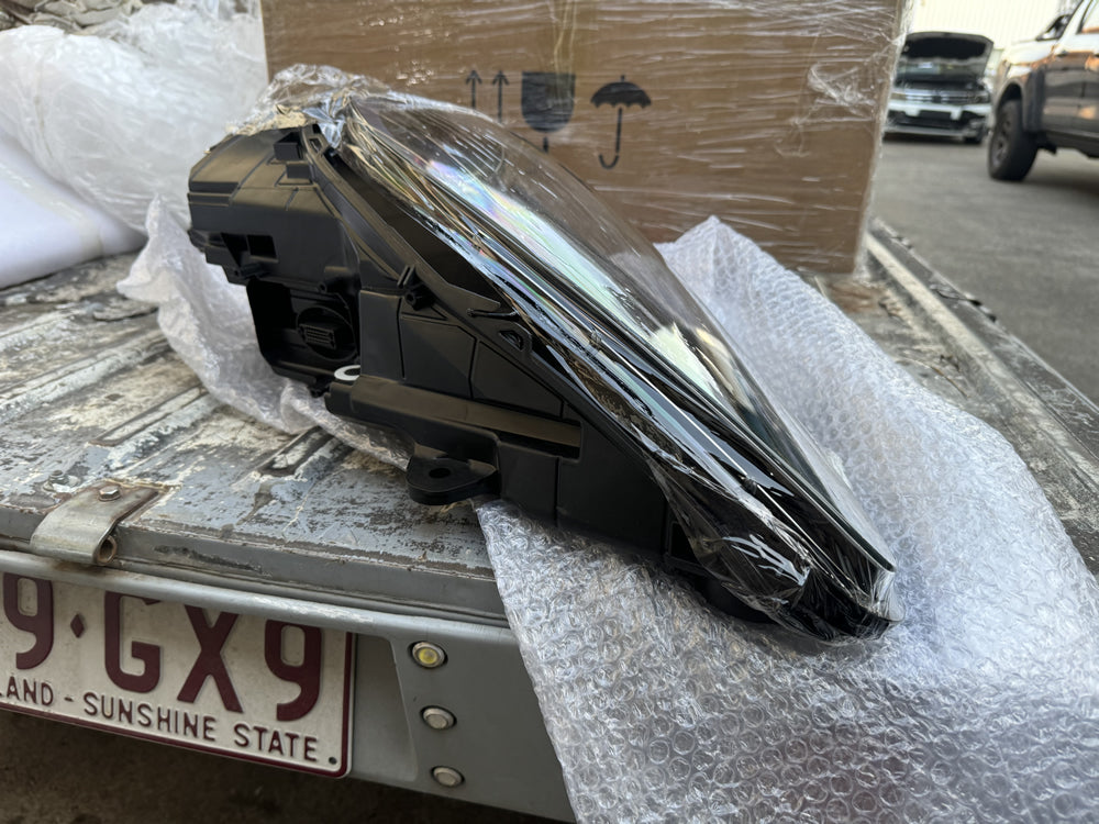 Genuine Porche Macan LED Head Light (Left Hand Side)- Macan 95B "95B941079Q"