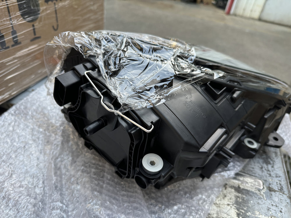 Genuine Porche Macan LED Head Light (Left Hand Side)- Macan 95B "95B941079Q"