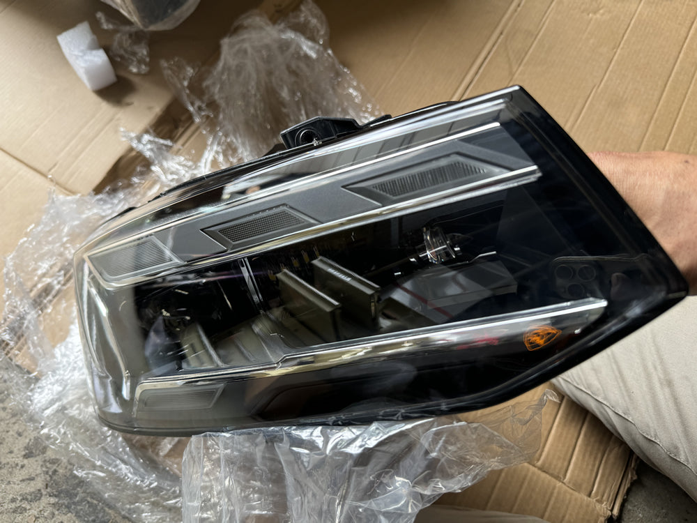 Genuine Audi Q2 LED Head Light Right Hand Side - Q2 GA 81d941034d