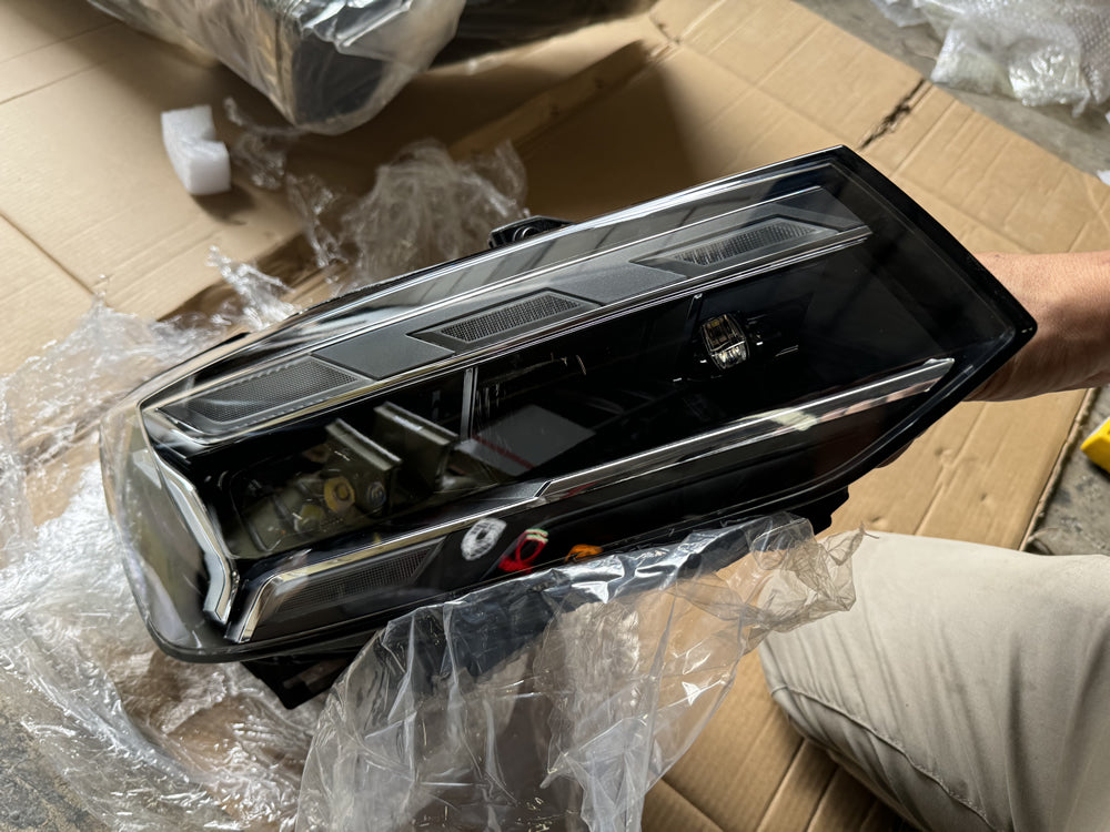 Genuine Audi Q2 LED Head Light Right Hand Side - Q2 GA 81d941034d