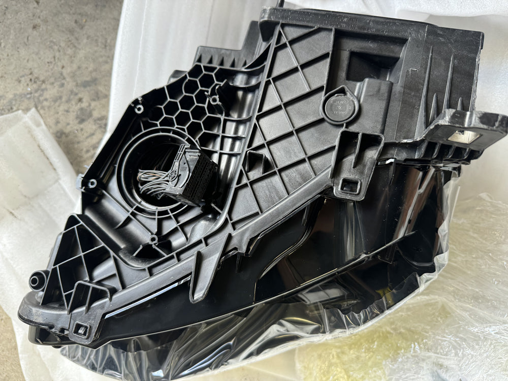 Genuine Q3 SQ3 RSQ3 LED head light (Right) - 83A941036
