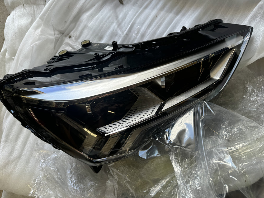 Genuine Q3 SQ3 RSQ3 LED head light (Right) - 83A941036