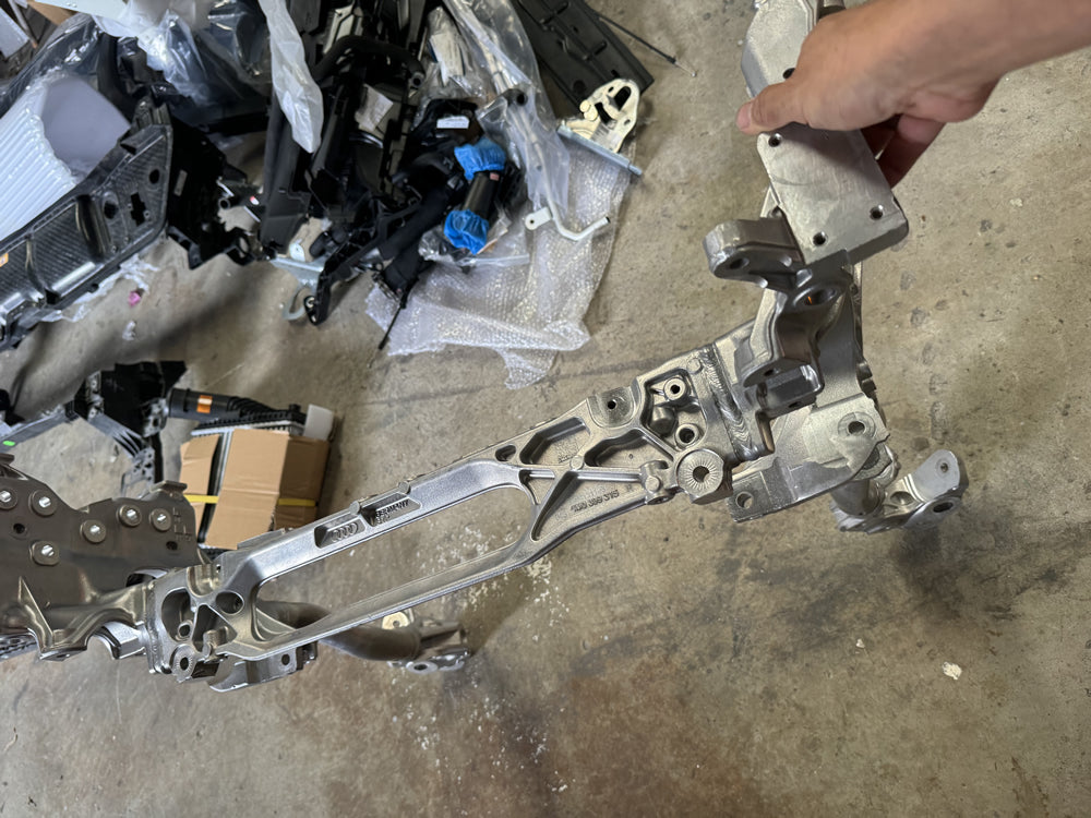 Crossmember Subframe Engine Beam Suport Cradle 4M0399315 - Urus Lamborghini