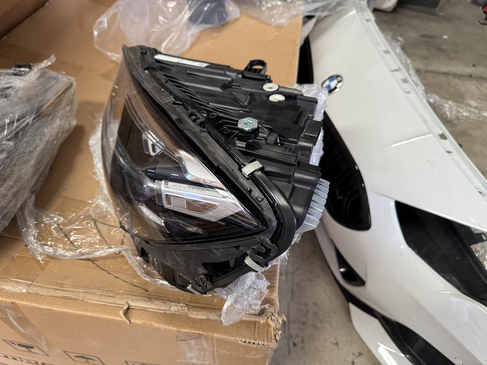 Genuine Head Light (Left hand side) - W223 S Class A2239069303 A2238260500