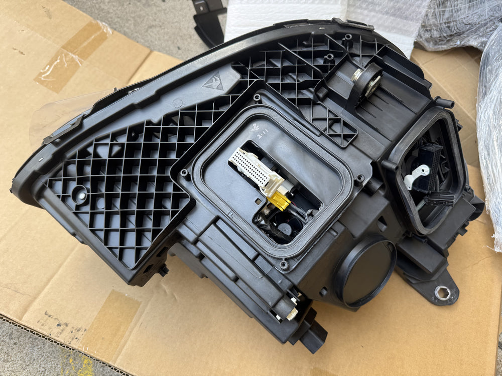 Genuine Mercedes Benz LED Multibeam Head Light - W213 E Class a2139062506