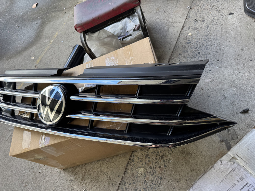 Genuine R-LINE FRONT Grill - VW TIGUEN 5N (2021 Up)