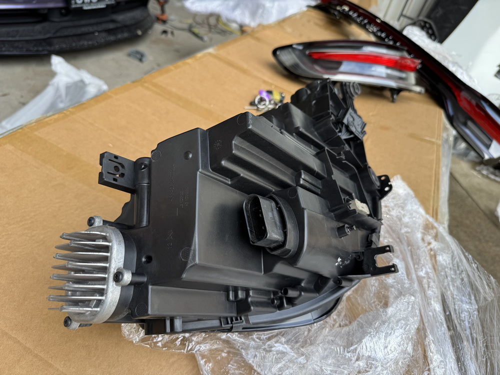 Genuine Audi A4 S4 RS4 LED Head Light (Left Hand Side) - B9 A4 8w0941033 le14a6335