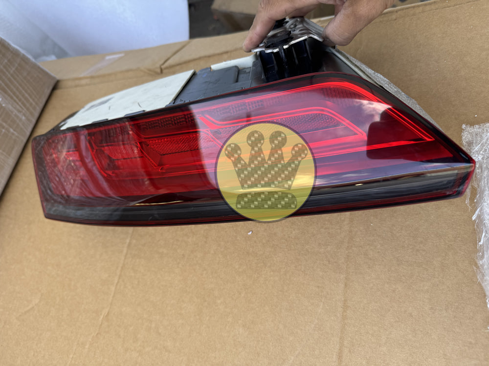 Genuine Audi Tail Light (Left hand side) - R8 4S 4s0945095b