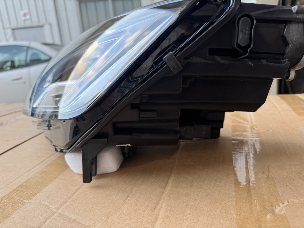 Genuine Audi A4 S4 RS4 LED Head Light (Left Hand Side) - B9 A4 8w0941033 le14a6335