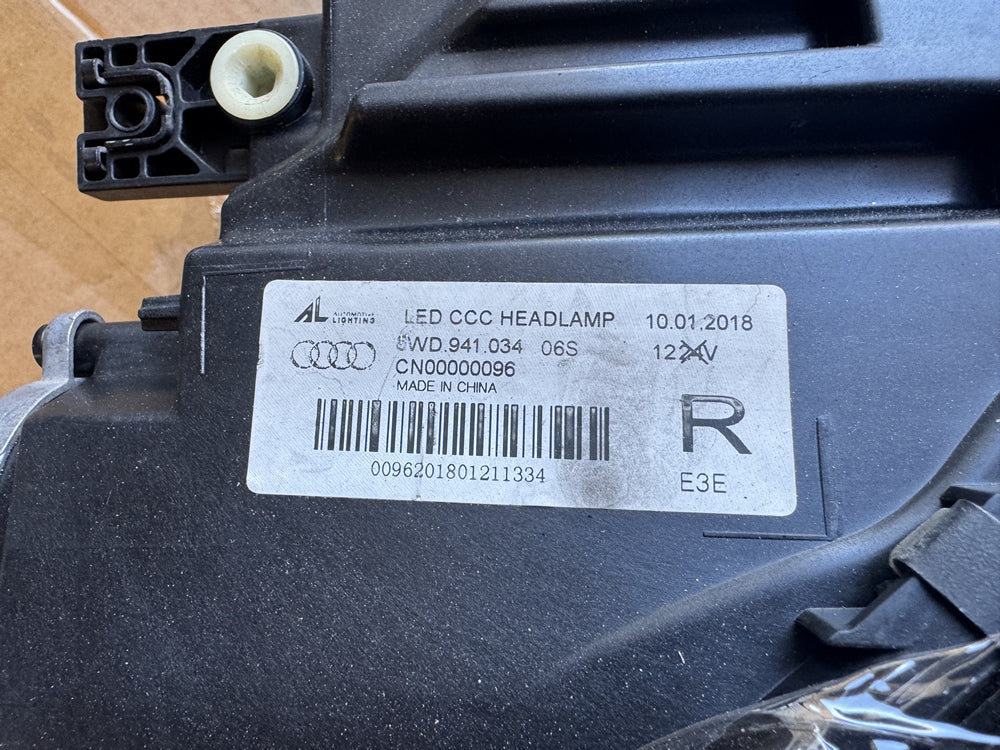 Genuine Audi A4 S4 RS4 LED Head Light (Right Hand Side) - A4 B9 8W0941034 LE14A6335