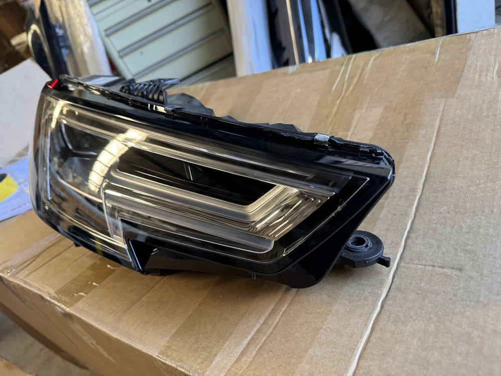 Genuine Audi A4 S4 RS4 LED Head Light (Right Hand Side) - A4 B9 8W0941034 LE14A6335