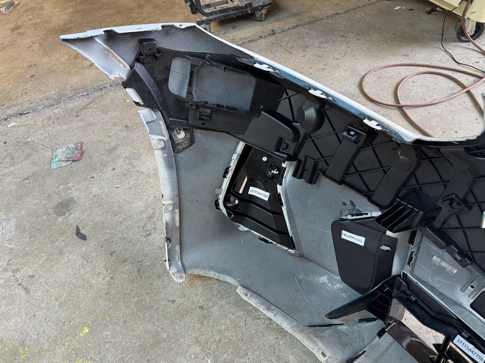 IX3 X3 X4 LCI M sport Front Bumper - BMW X3 X4 G01 G02 G08 (white)