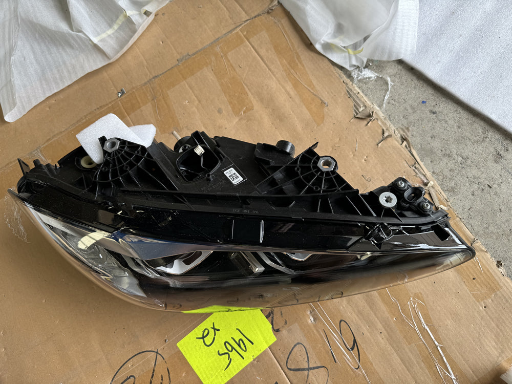 Genuine G22 G23 G26 G82 LED Head Light (Right) 5a19352