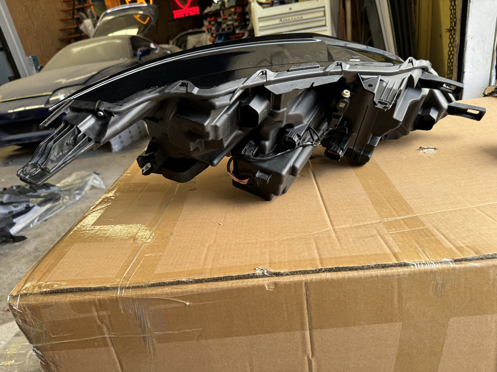 Genuine Qashqai Head Light (Left Hand Side)