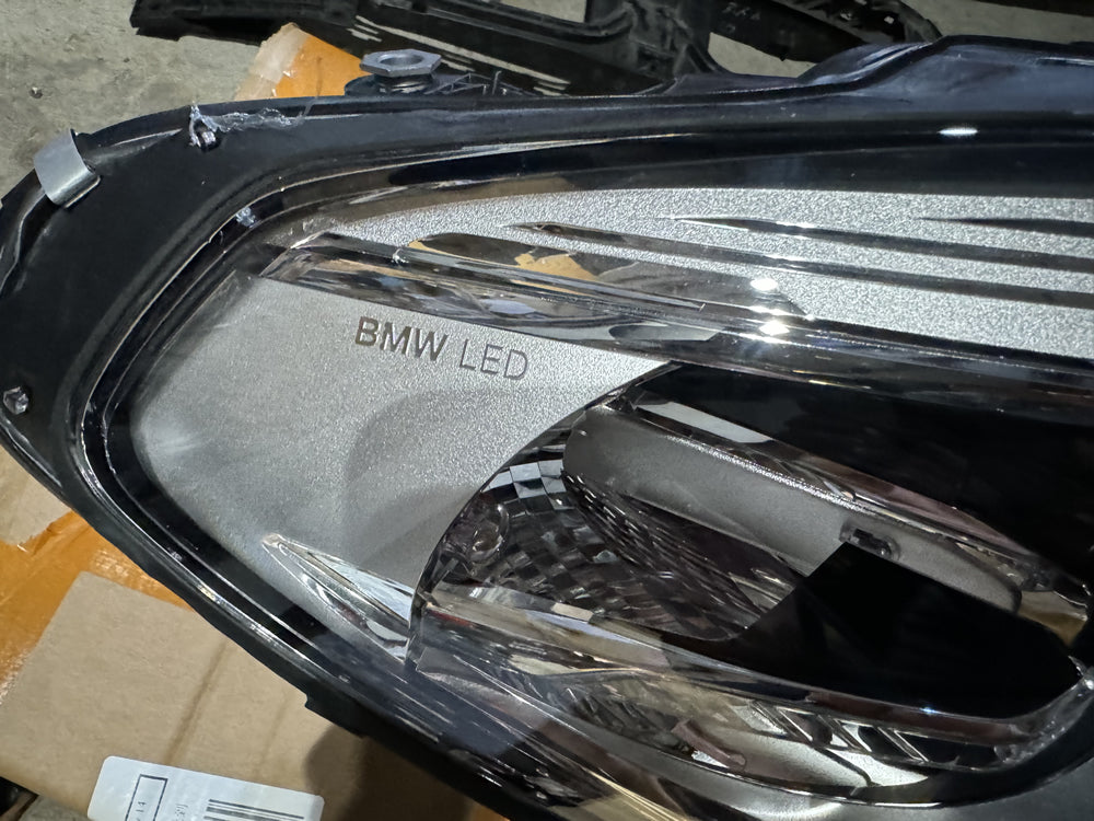 Genuine BMW Head Light (Right Hand Side) - BMW IX3 X3 X4 G01 G02 8496818-01 le15a6371