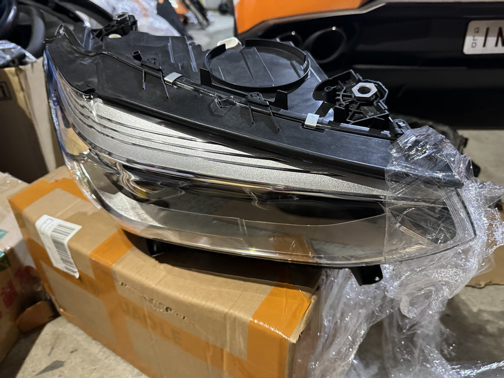 Genuine BMW Head Light (Right Hand Side) - BMW IX3 X3 X4 G01 G02 8496818-01 le15a6371