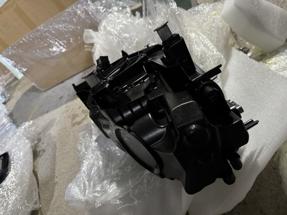 Genuine Porsche Cayenne head light (Left) - 9Y0941035J