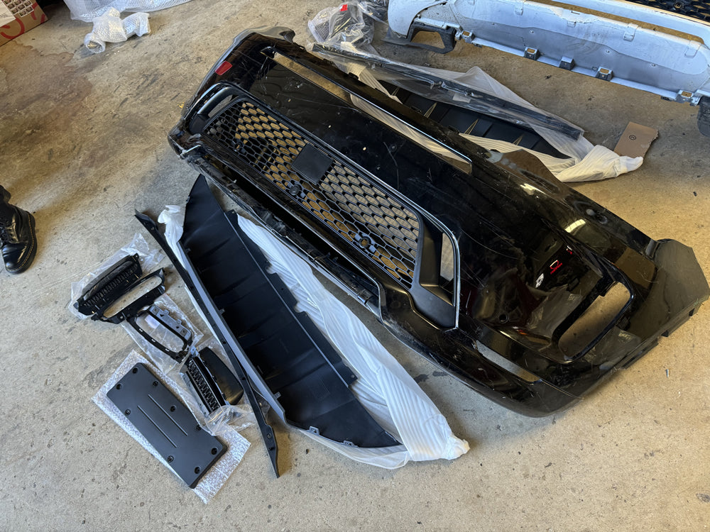 Genuine Complete Front Bumper Bar - Land Rover Discovery Sport L550 R250 SE R Dynamic