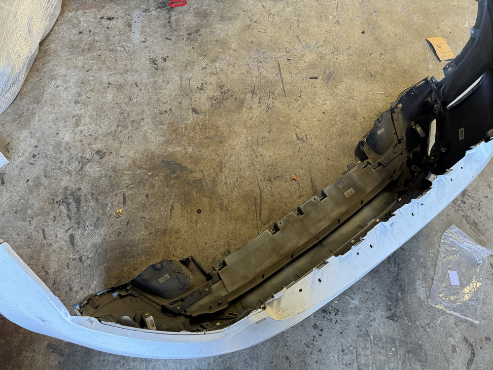 Genuine Front Bumper Bar - Genuine Front Bumper Bar - Land Rover Discovery Sport P250 R Dynamic SE L550