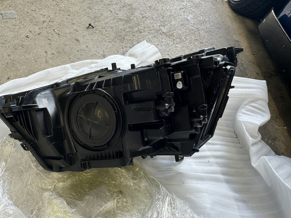 Genuine Q3 SQ3 RSQ3 LED head light (Right) - 83A941036
