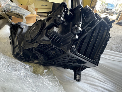 Genuine Q3 SQ3 RSQ3 LED head light (Right) - 83A941036