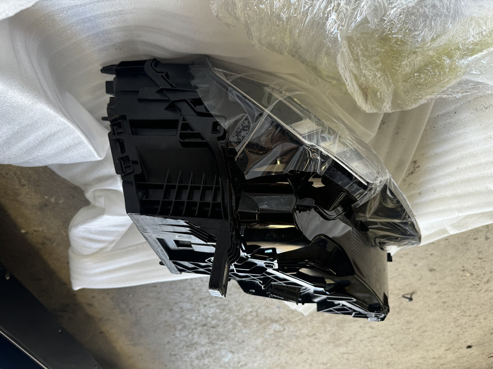 Genuine Q3 SQ3 RSQ3 LED head light (Right) - 83A941036