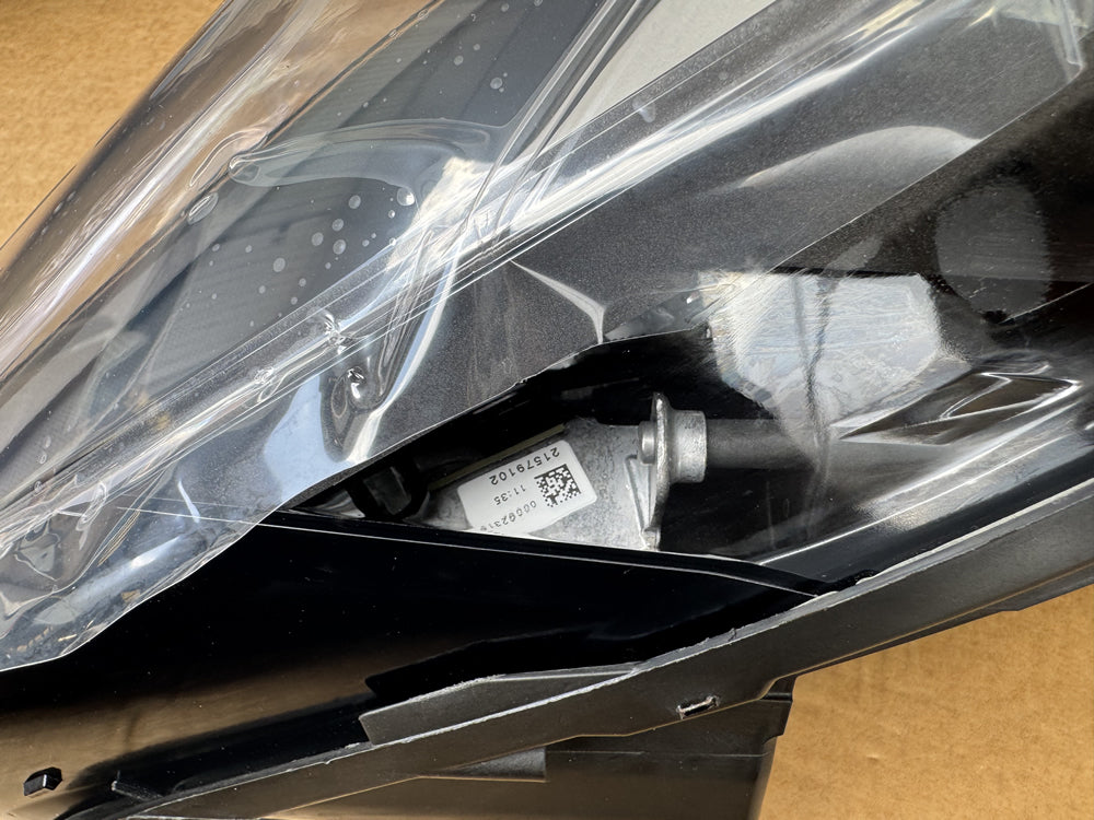 Genuine Porsche Cayenne head light (Right) - 9Y0941034T