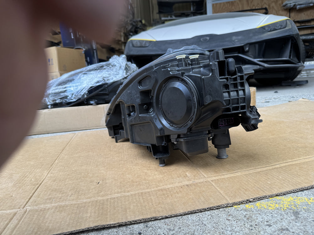 Genuine Porsche Cayenne head light (Right) - 9Y0941034T