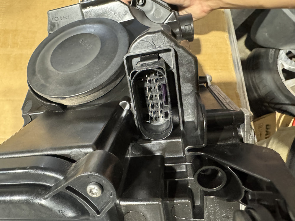Genuine Volkswagen T-ROC Head Light (Left Hand Side) - A1 7p5941591 2GA941005G
