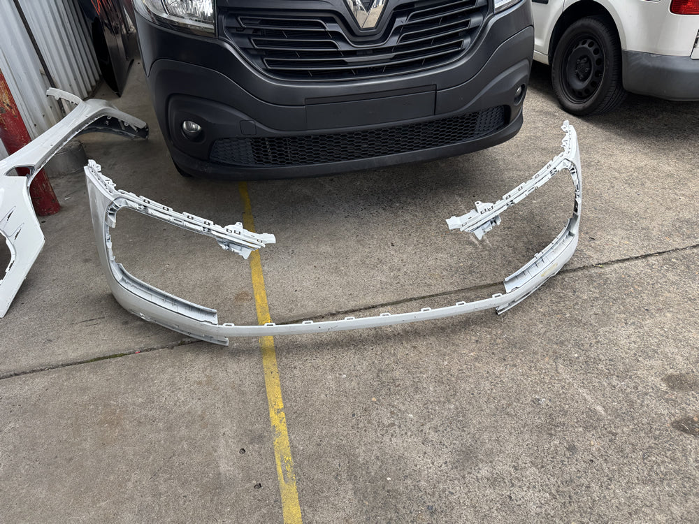 Genuine Porche Macan Front Bumper Bar (Skin Only) - Macan 95B