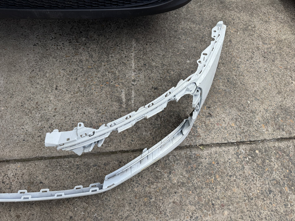 Genuine Porche Macan Front Bumper Bar (Skin Only) - Macan 95B