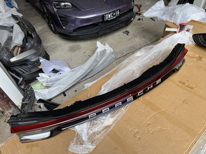 Genuine Porche Macan tail light (tailgate)- Macan 95B 95B945208