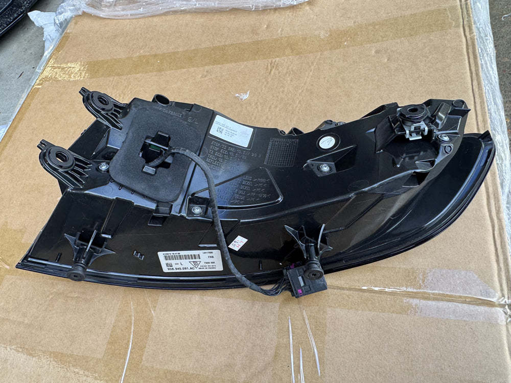Genuine Porche Macan tail light (Left Hand Side)- Macan 95B 95b945091ac