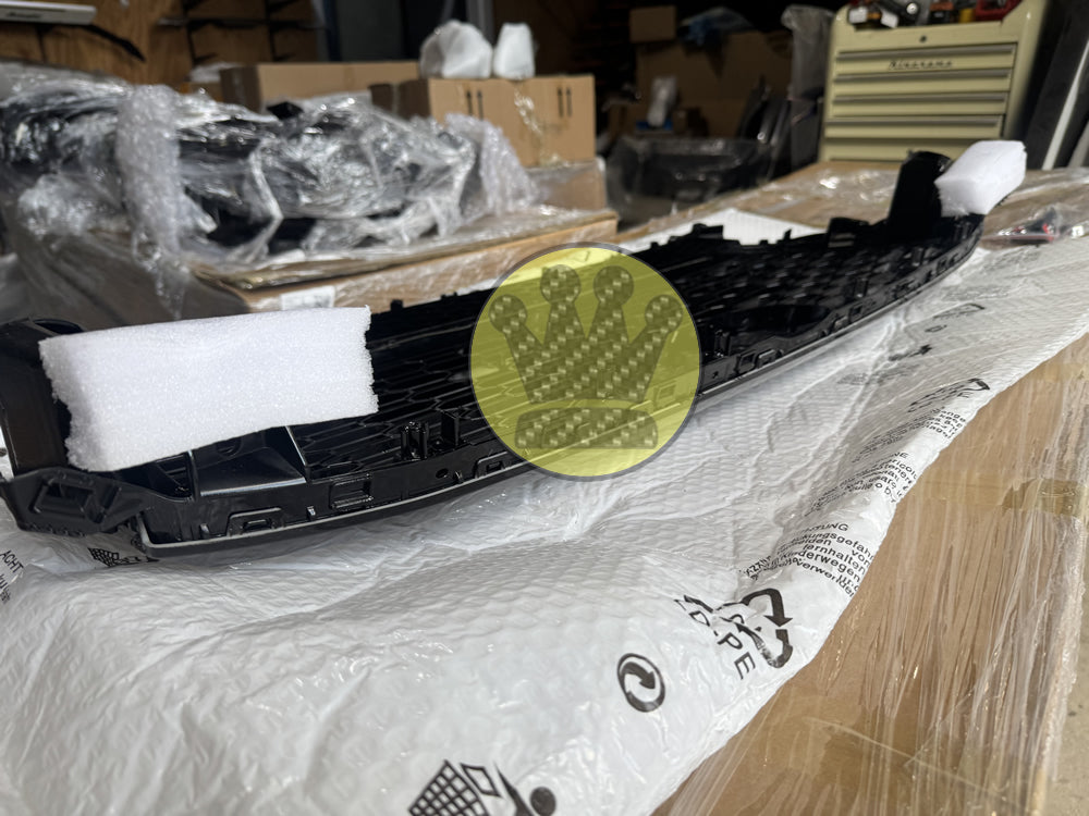 RSQ2 style front grill - GA Q2 (16-21)