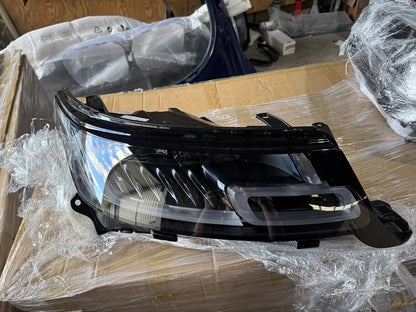 Genuine Head Light (Right hand side) - Facelifted Range Rover Sport L494 jk6213w029 LR133809