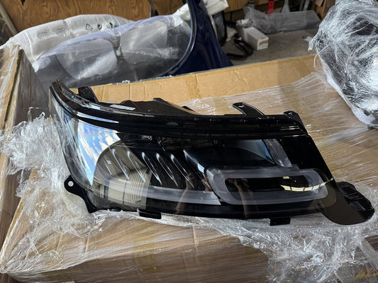 Genuine Head Light (Right hand side) - Facelifted Range Rover Sport L494 jk6213w029 LR133809