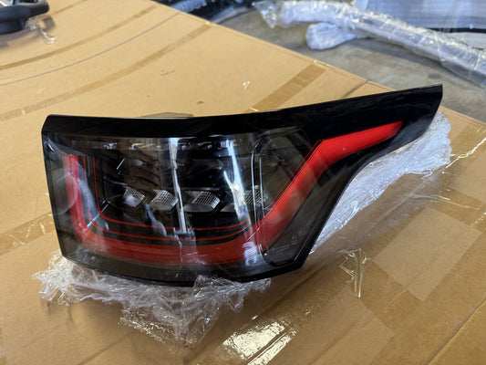 Genuine Tail light (Right hand side) - Facelifted Range Rover Sport L494 fr26620204