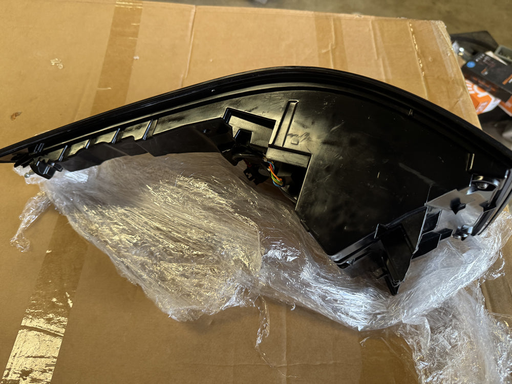 Genuine Tail light (Right hand side) - Facelifted Range Rover Sport L494 fr26620204